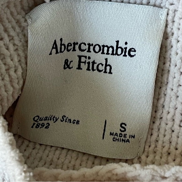 Abercrombie & Fitch Cream Oversized Crewneck Sweater  - 35618 - Picture 14 of 15
